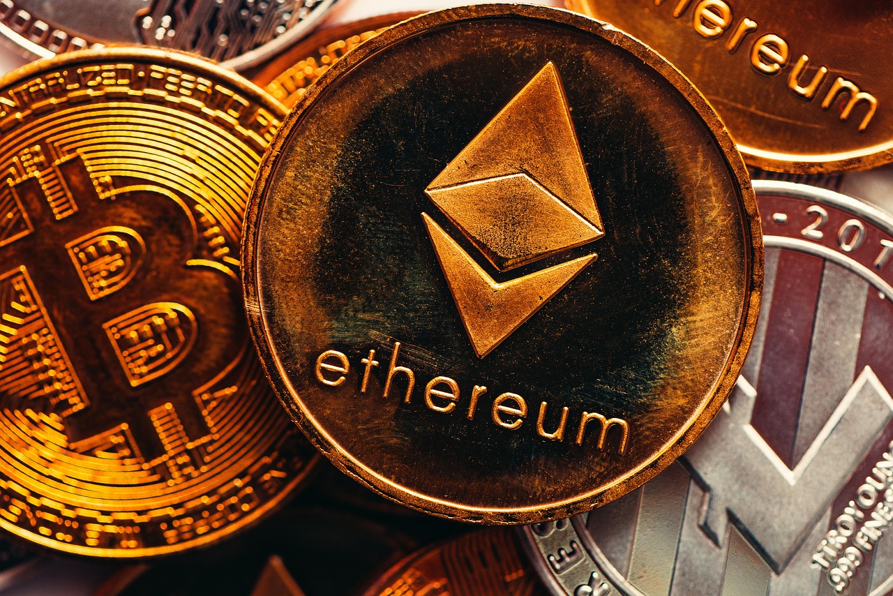 余弦：Hyperliquid上50倍杠杆巨鲸再以452万USDC做多ETH！爆仓价1391美元